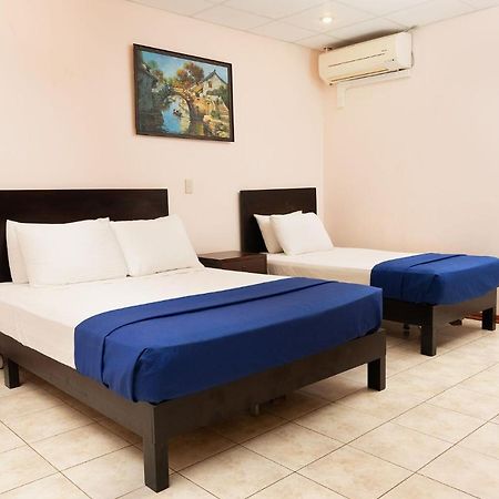 Hotel Puntarenas Beach Kültér fotó