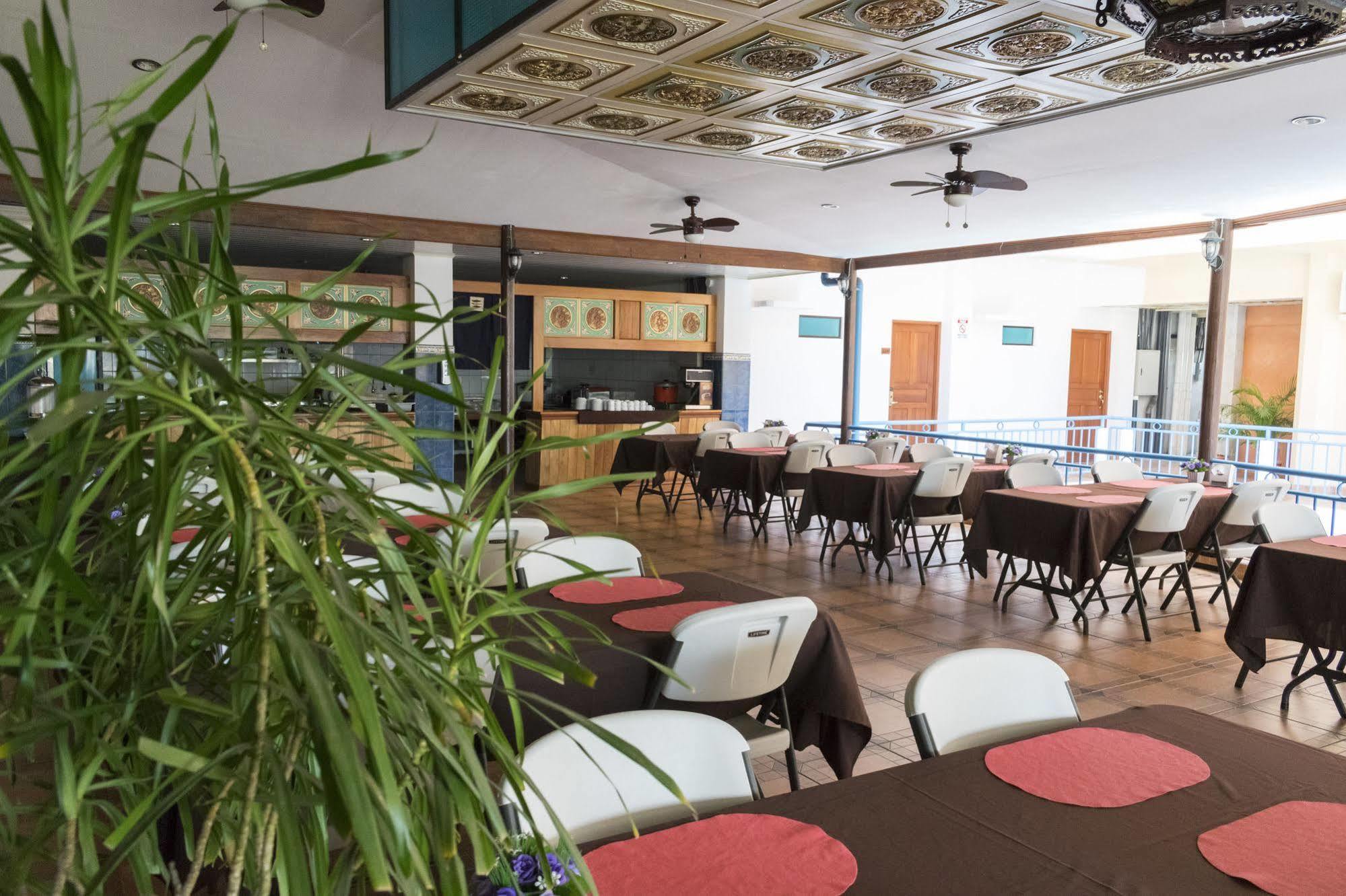 Hotel Puntarenas Beach Kültér fotó