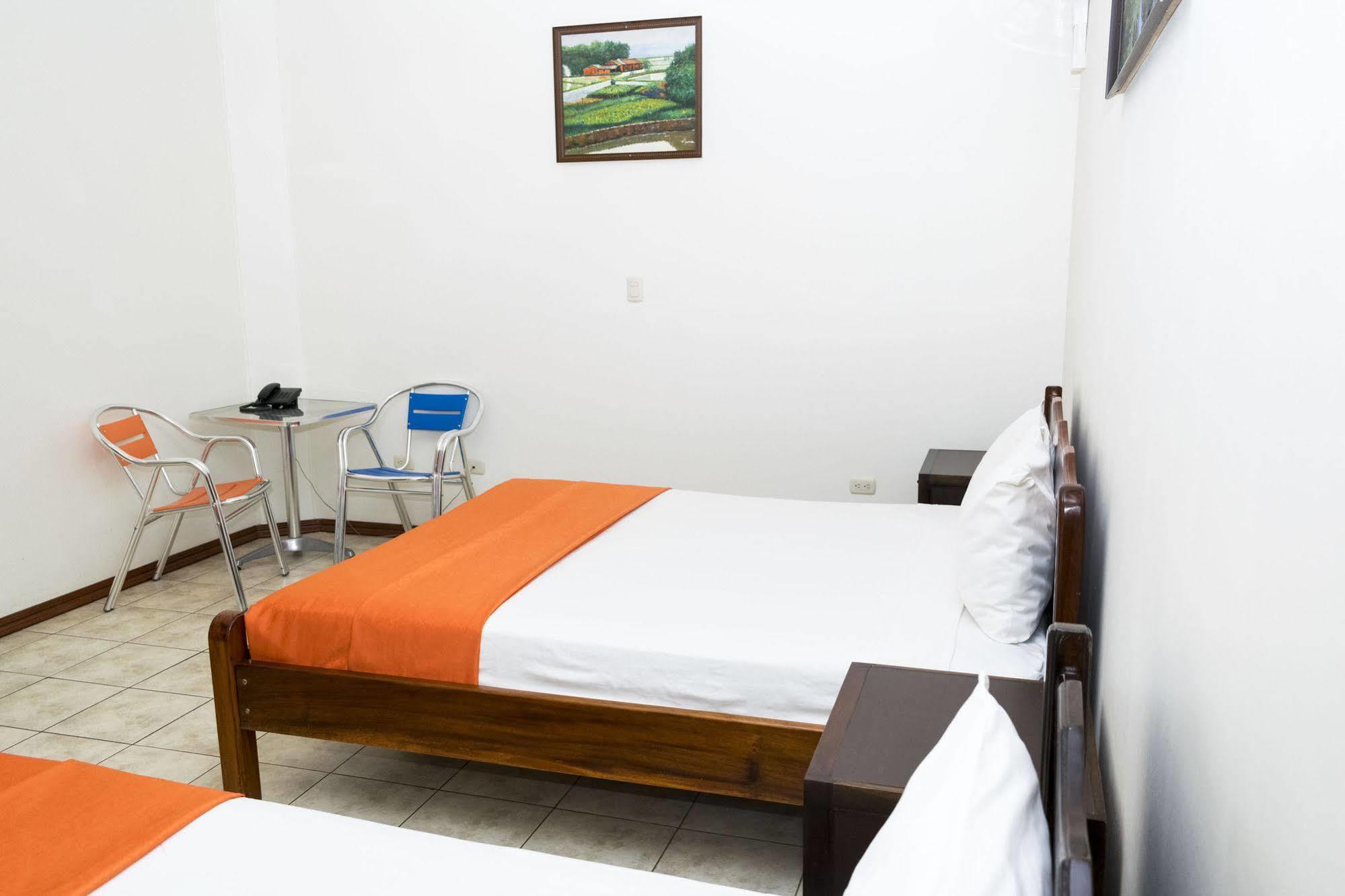 Hotel Puntarenas Beach Kültér fotó