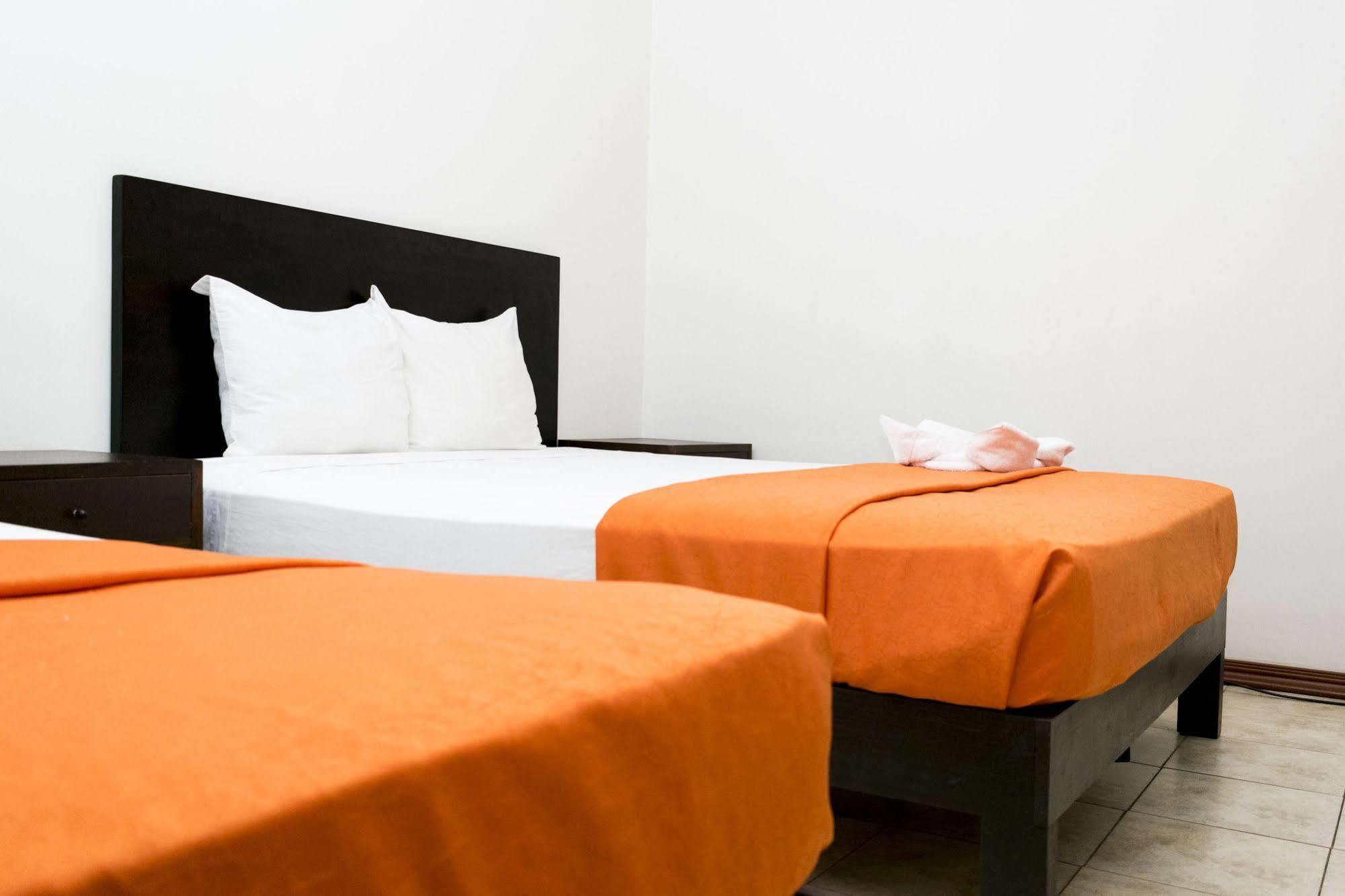 Hotel Puntarenas Beach Kültér fotó